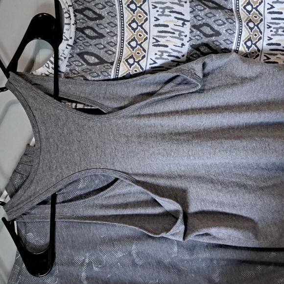 3 misc tanks - Picture 9 of 9